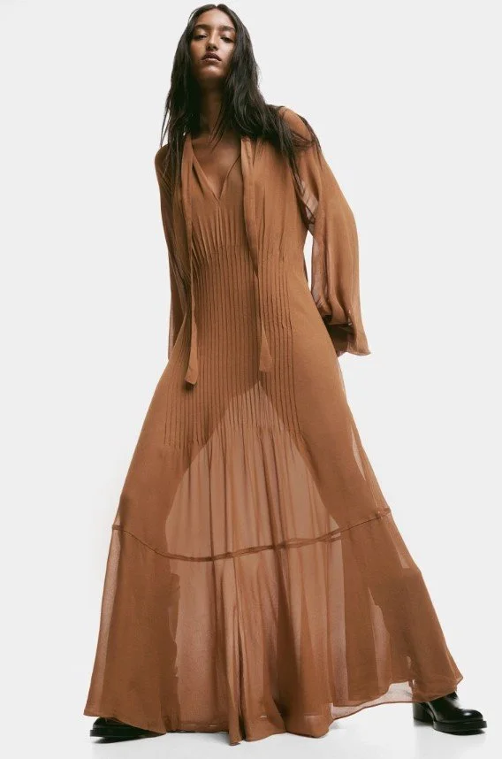 BEIGE PLEATED DRESS 01.jpg