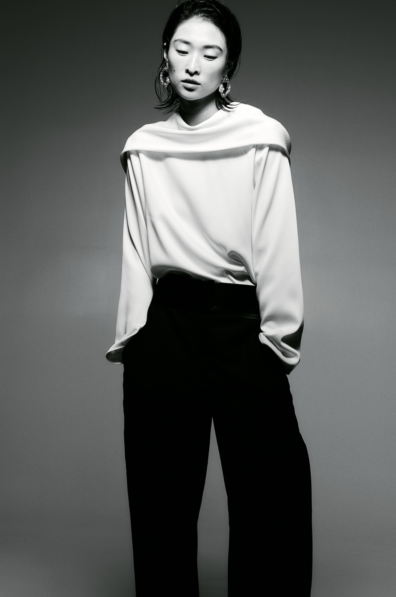 WHITE_BOW_BLOUSE_1.png