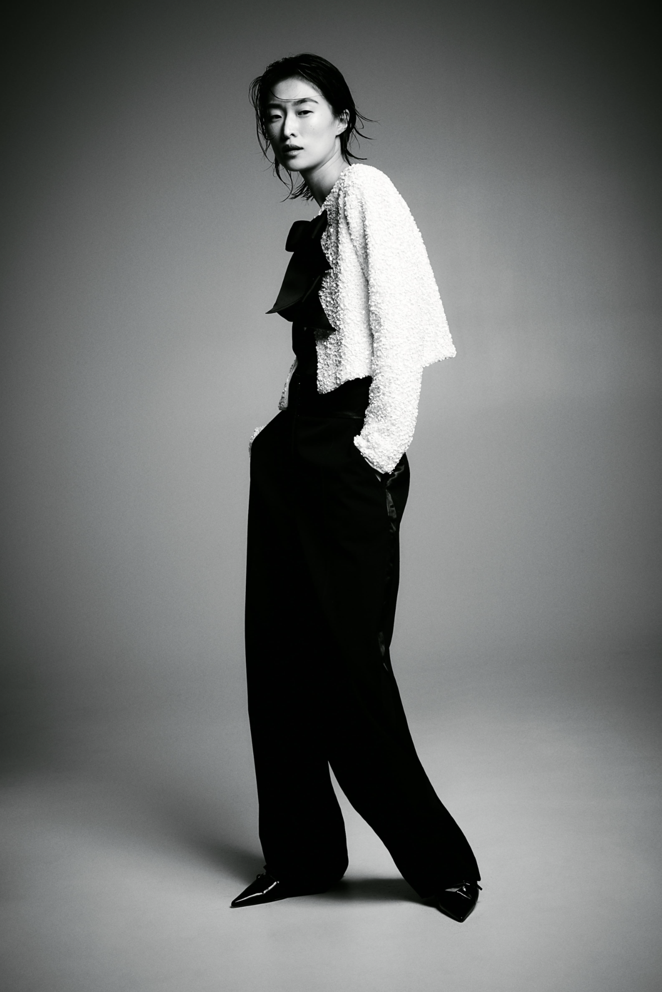 WHITE_BOW_JKT_3.png