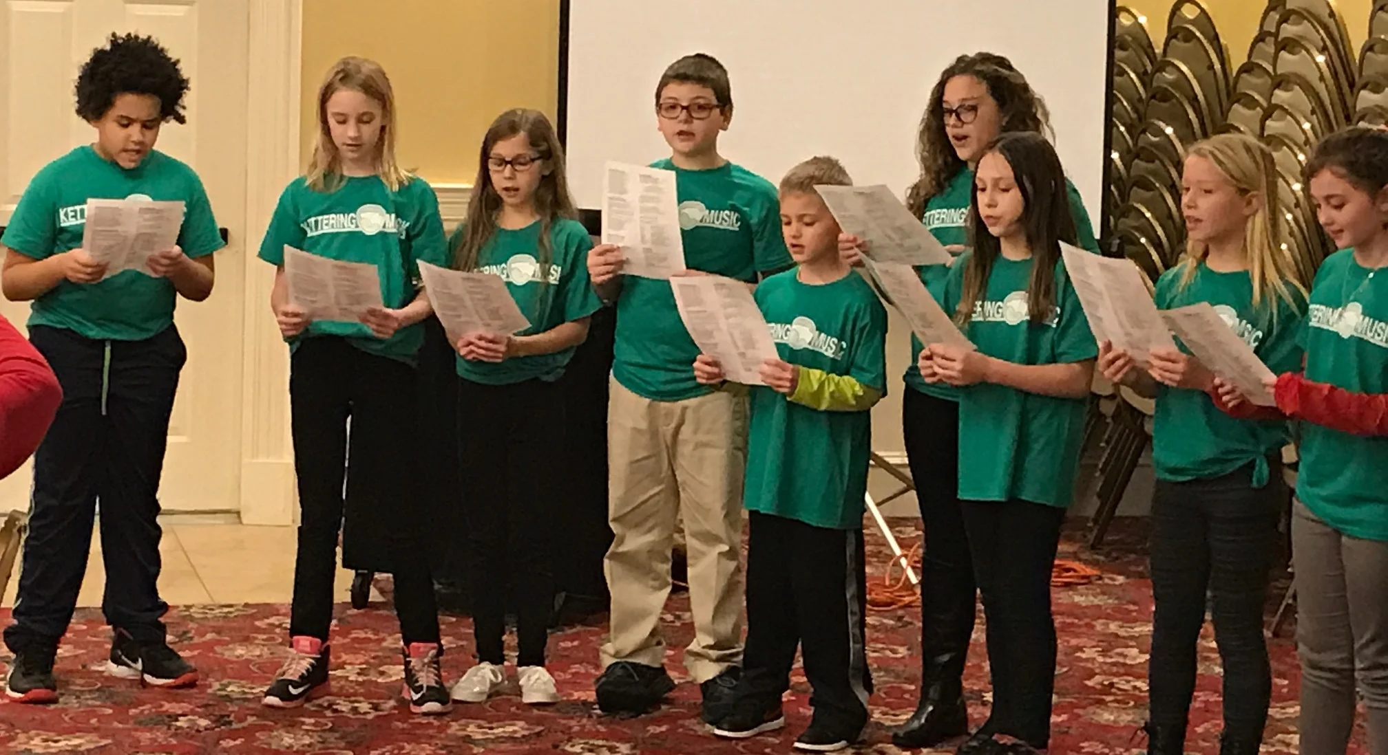 JE Prass Students Sing All Around Town!