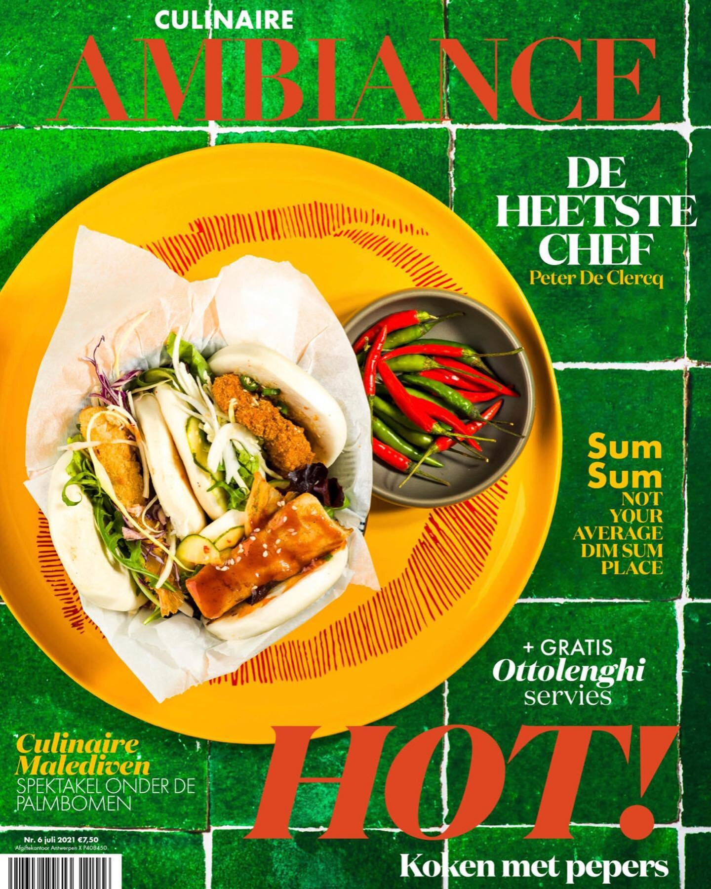 On the cover of the hot edition of @culinaire_ambiance this summer with a Shoot i did at @sumsum.be Antwerp. Available now 

#foodporn #gyoza #sumsum @hasselblad #hasselbladx1d @jinbei_official #foodphotography #foodphoto #baobuns #antwerpen #serax #