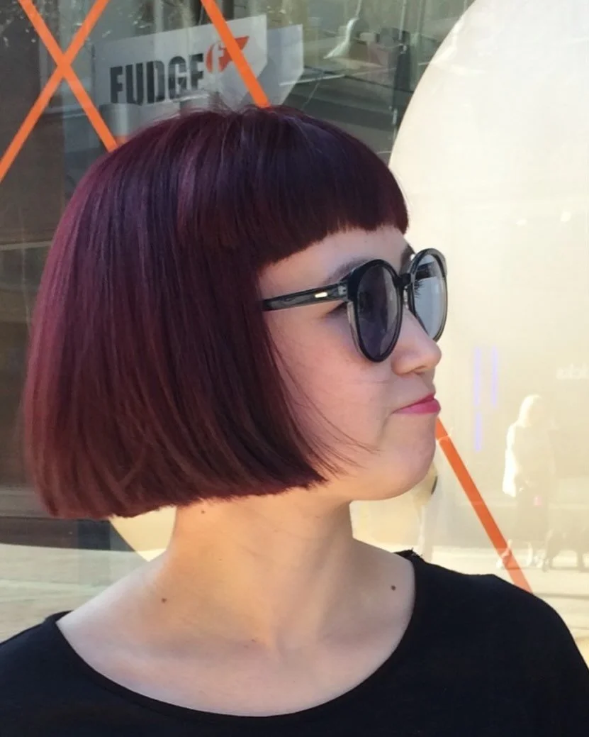 Luumu, violetinpunainen,, kirsikka @margitngangjoh Valo  tuo hiusv&auml;rin esiin☀️