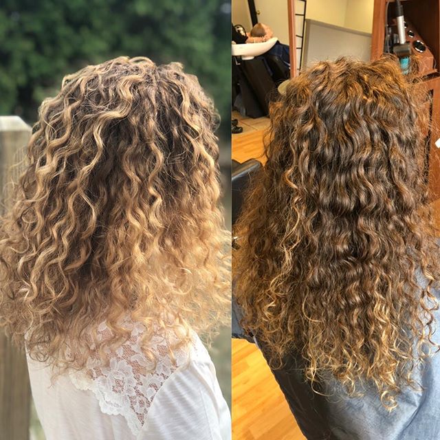 NEW TECHNIQUE ALERT🚨 for our beautiful curly haired gals!!! Pintura highlights and dry cut all done by Kayla Lucente
&bull;
&bull;
&bull;
&bull;
&bull;
&bull;
&bull;
&bull;
&bull;
&bull;
&bull;
&bull;
&bull;
&bull;
&bull;
#curlyhair #curlyhairstyles