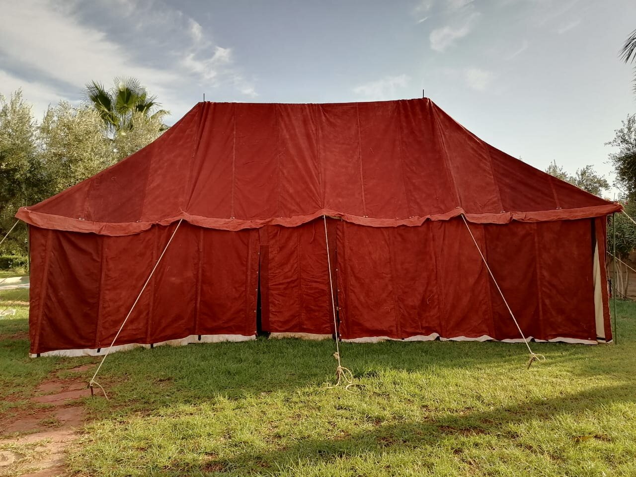 Hand-dyed-eco-tent-natural-red-moroccan-tents.JPG