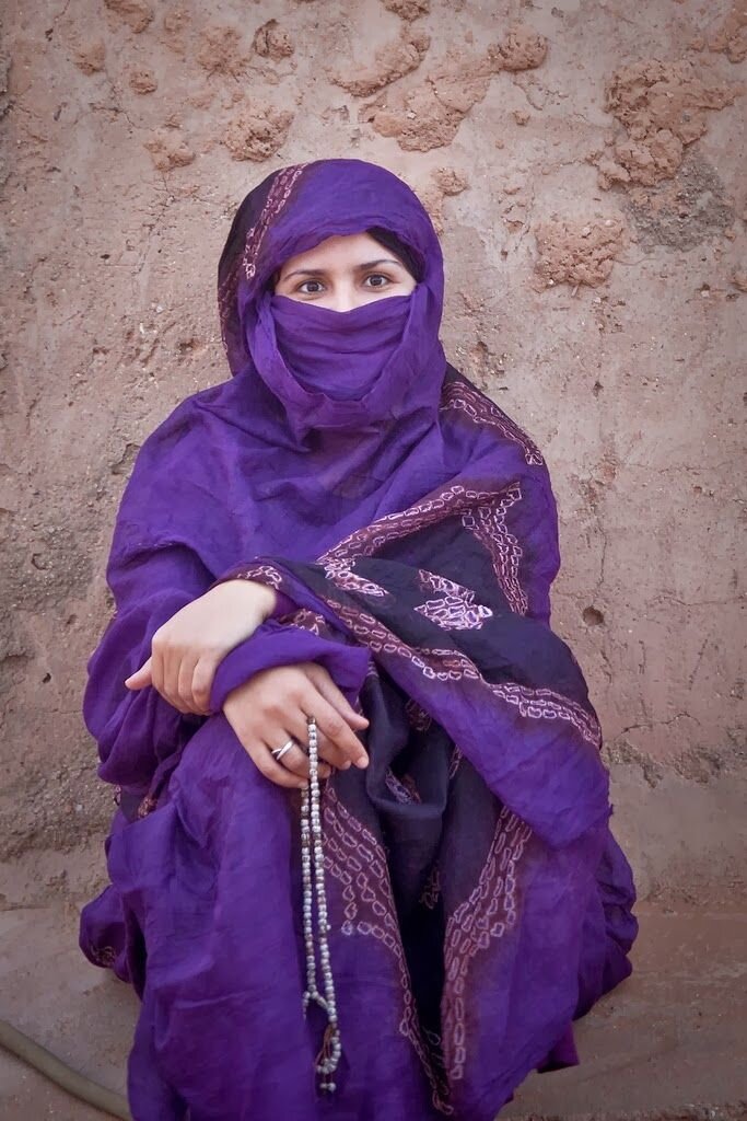 Mauritanian-Melhaf-Fabric-Moroccan-Berber-Carpets-2.jpg