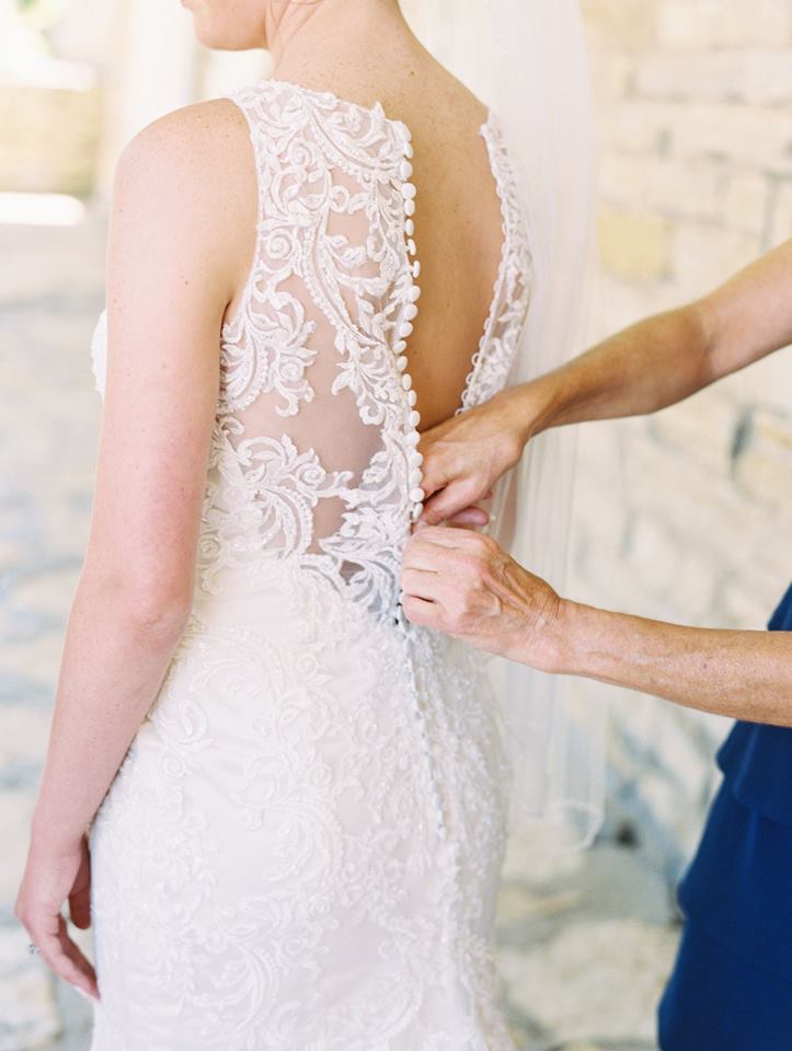 Mayowood-Stone-Barn-Bride-Rochester-MN.jpg