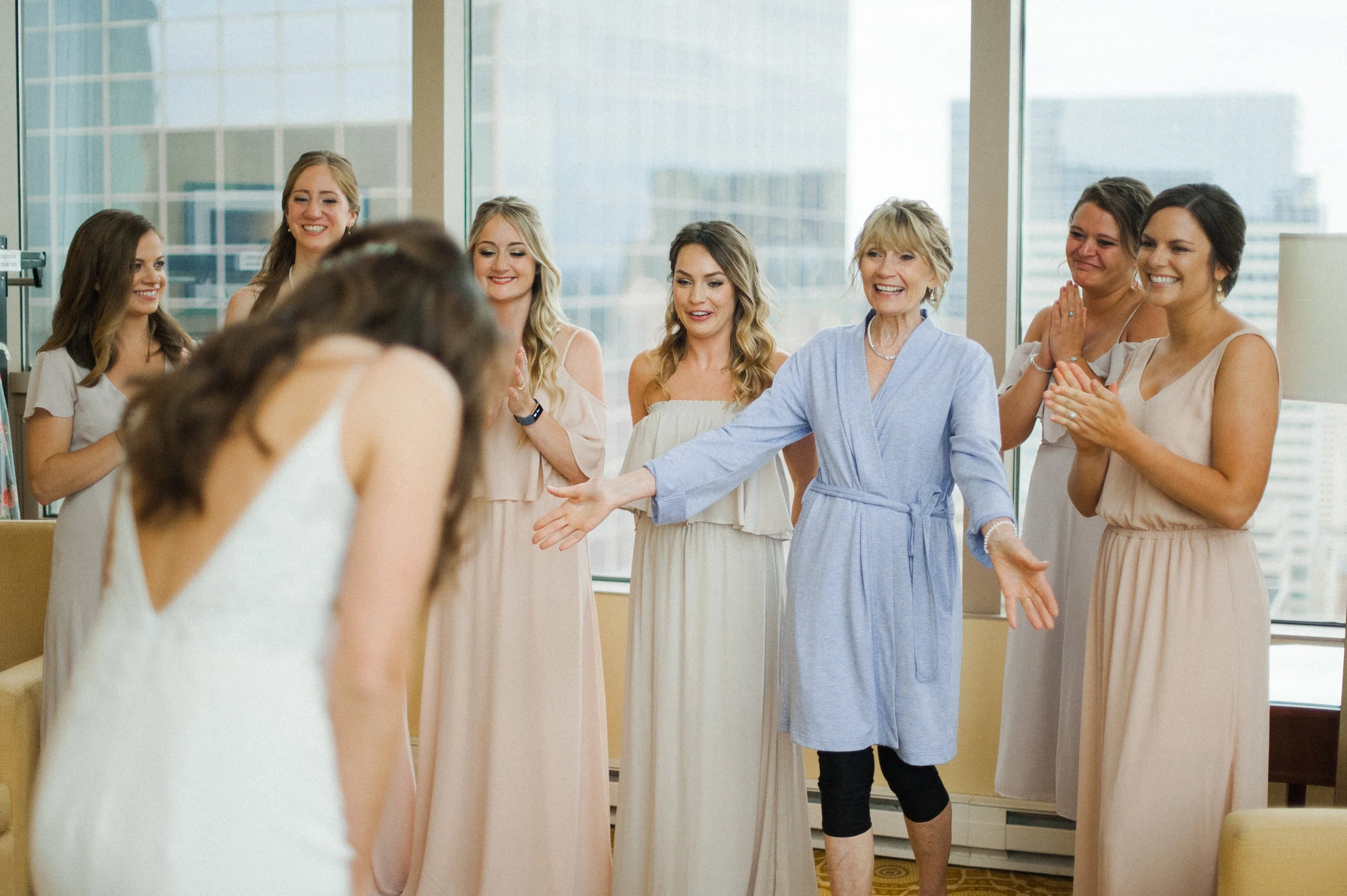 Bridesmaids-Bride-First-Look.jpg
