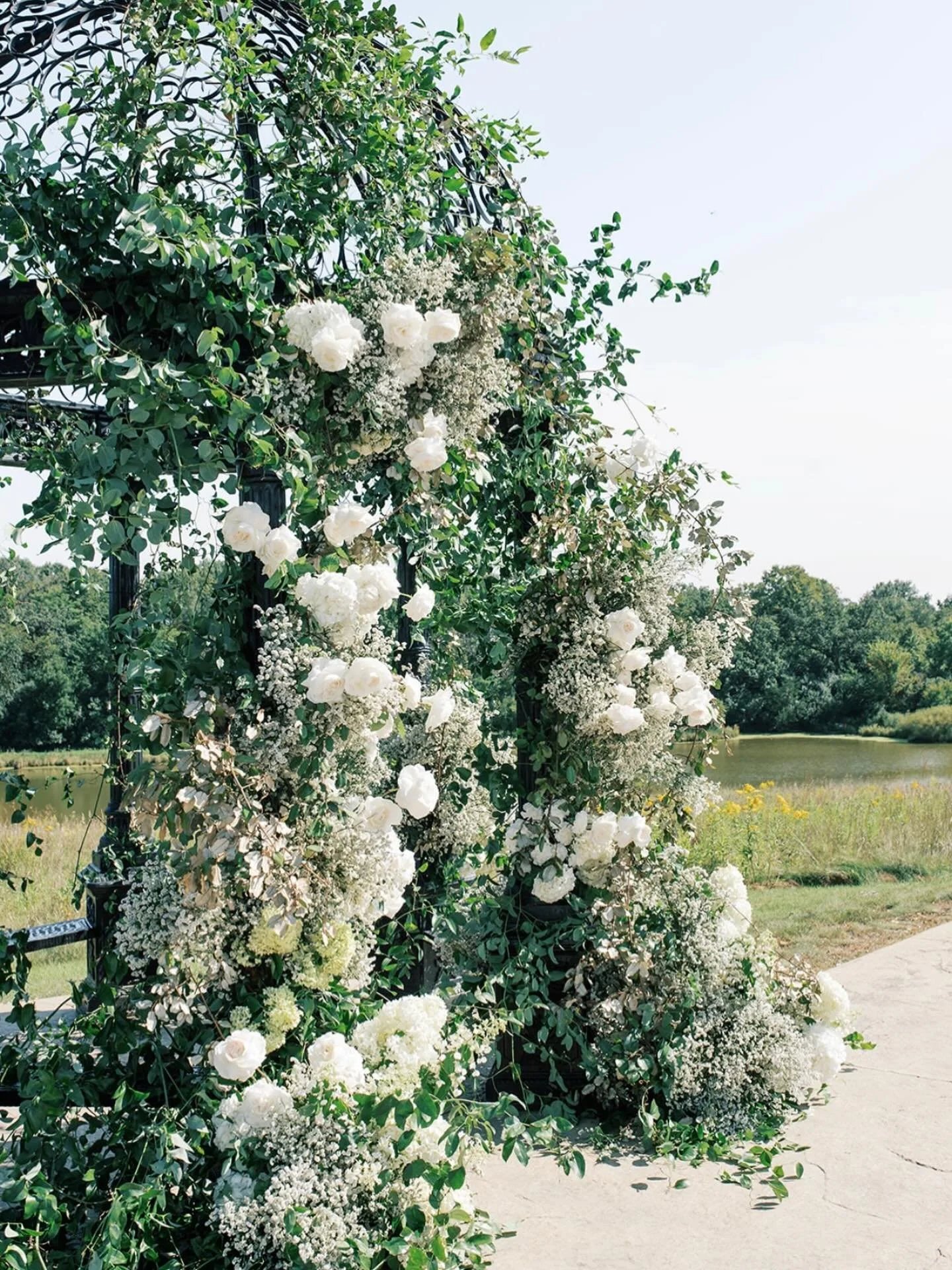 The warm weather this past weekend had me dreaming of outdoor wedding ceremonies. There&rsquo;s something so special about creating a ceremony space that feels just as intentional as the rest of the day 🤍

photo @lollipopmedia_mn
