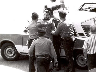 Tüntetés Nagy Imre és társai kivégzésének harmincadik évfordulóján, 1988. június 16-án Orbán Viktort őrizetbe veszik