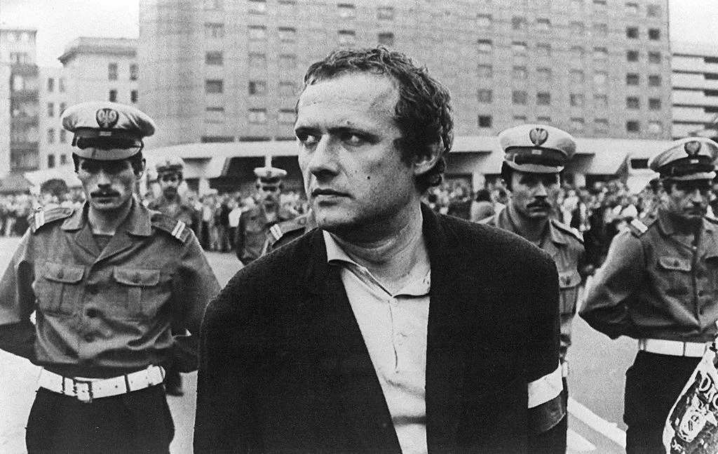 Adam Michnik, 1981. Amit akarunk, és amit lehet . AB független Kiadó, 1982