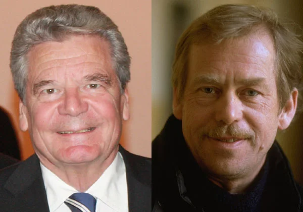 Joachim Gauck és Václav Havel a Prágai Nyilatkozat első aláírói