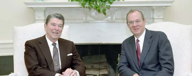 Anthony M. Kennedy bíró. Reagen elnök kinevezése alapján került a Legfelsőbb Bíróságba