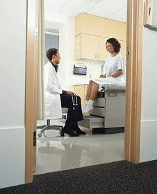 Women-at-the-doctor.jpg