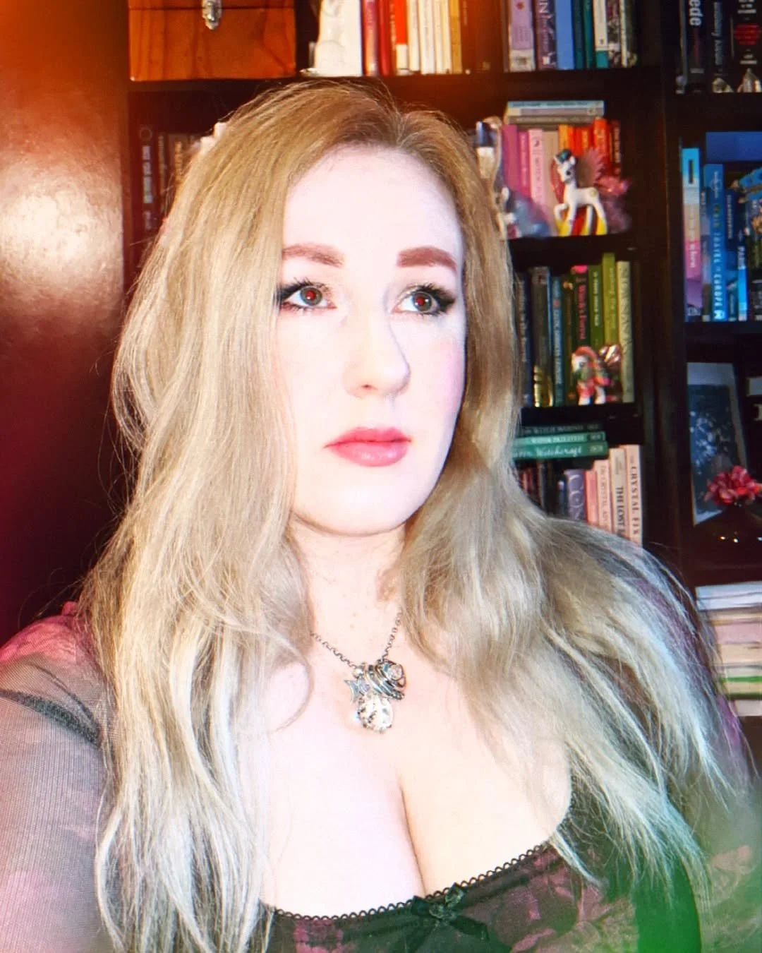 Yesterday face and *actually got dressed* for @lunanightmarket with @x_inkyfox_x &hearts;️&hearts;️&hearts;️