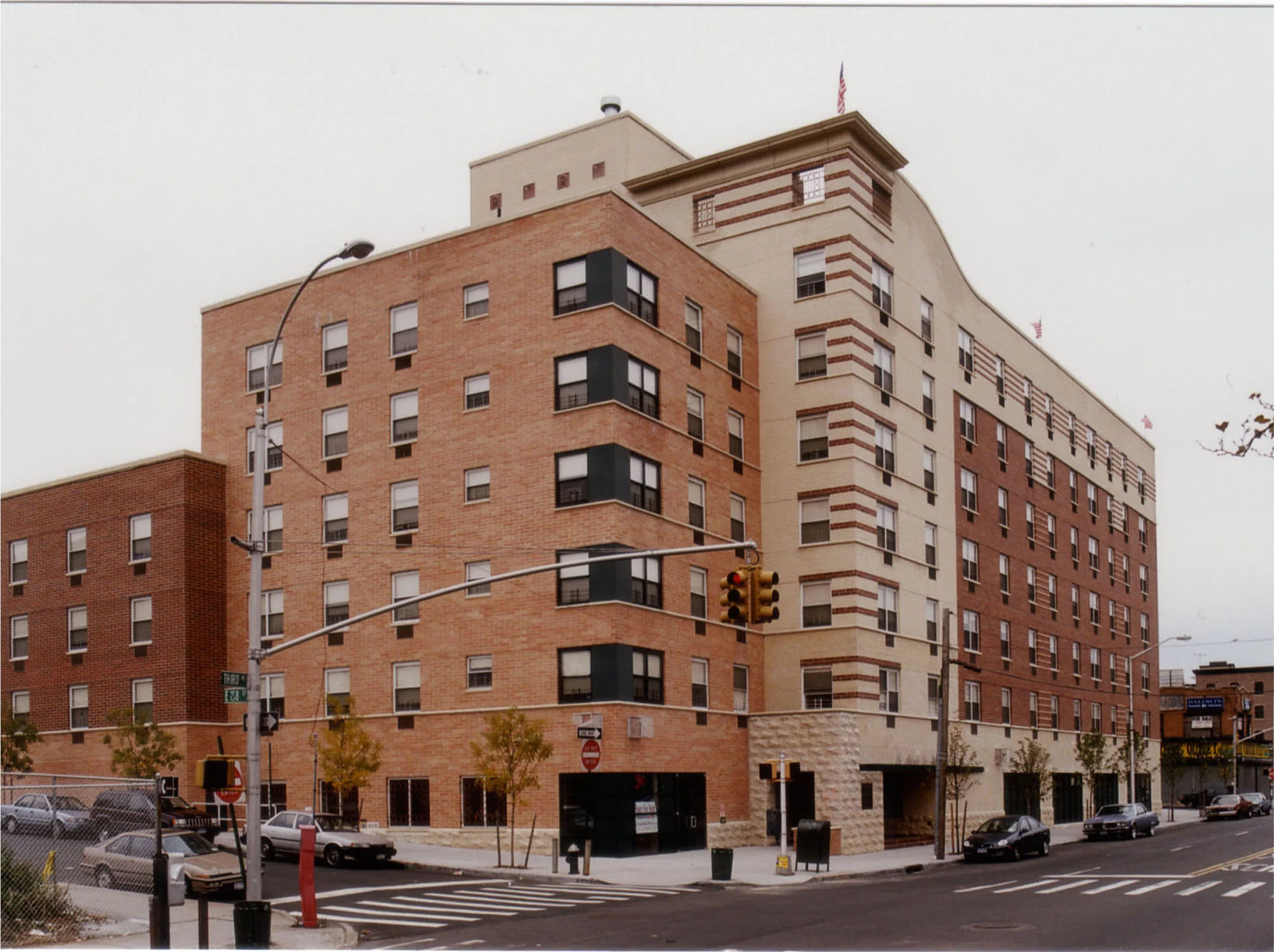 La Puerta de Vitalidad, Bronx NY