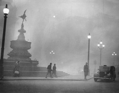 December 1952: London during the day during the Great Smog event (Soruce: http://history1900s.about.com/od/1950s/qt/greatsmog.htm )
