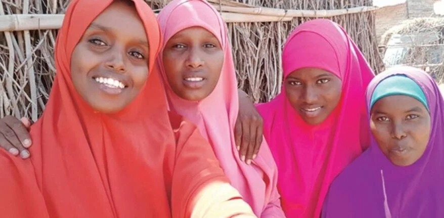 Bilan and her friends hanging out together.