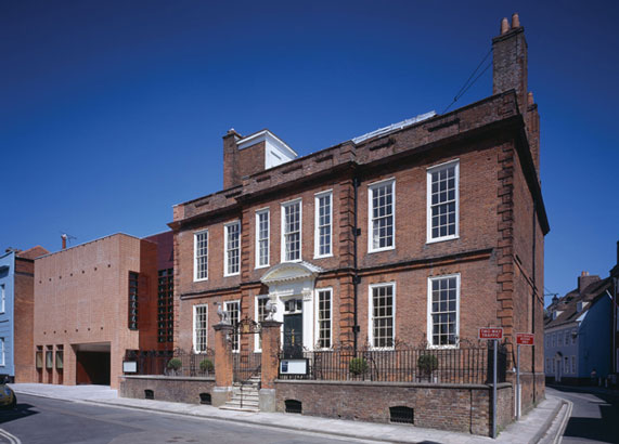 Pallant House Art Gallery