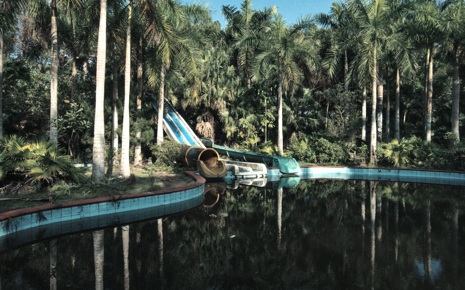 resized_Thuy Tien Lake Waterpark [105452].jpg