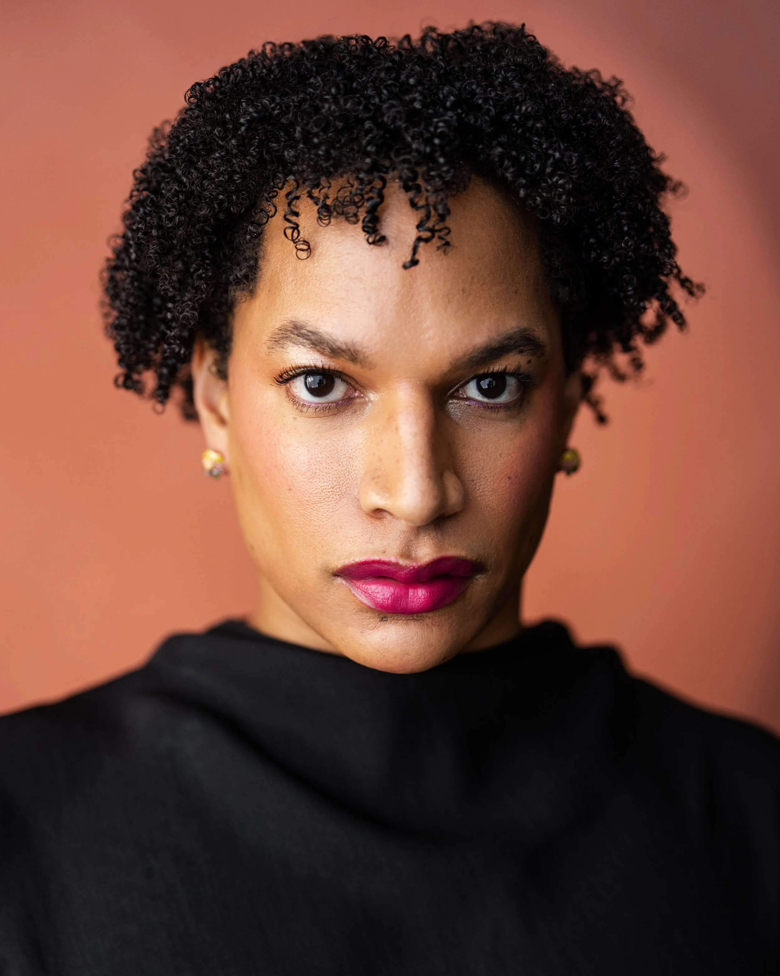 The Androgynous Extraordinaire