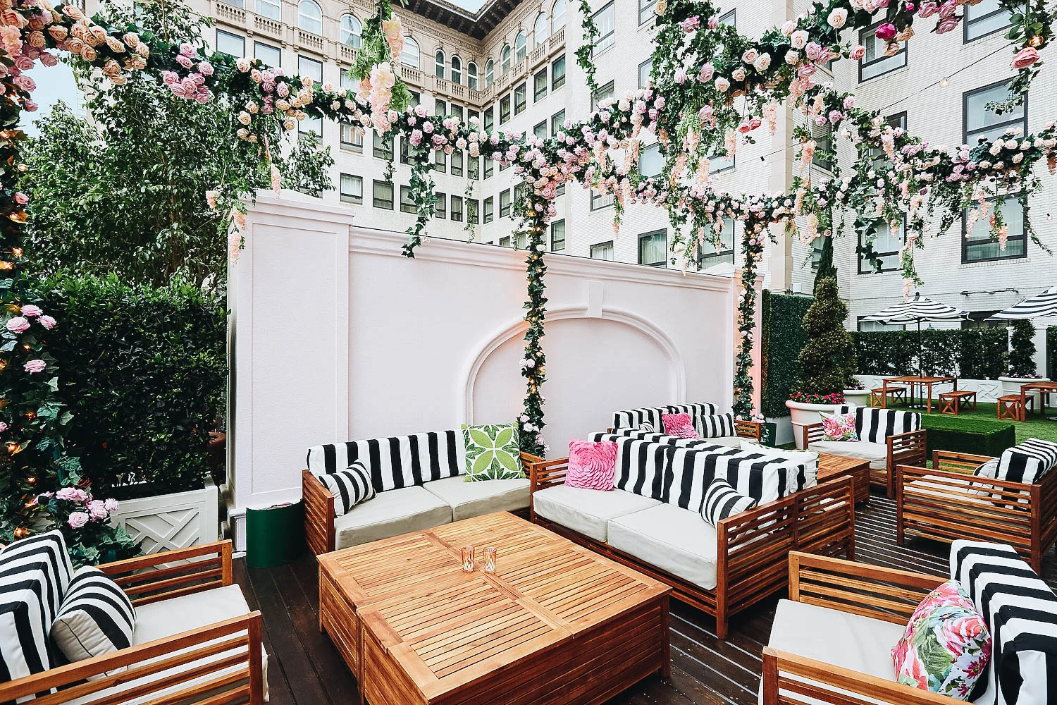 Rosé_Seating.jpg