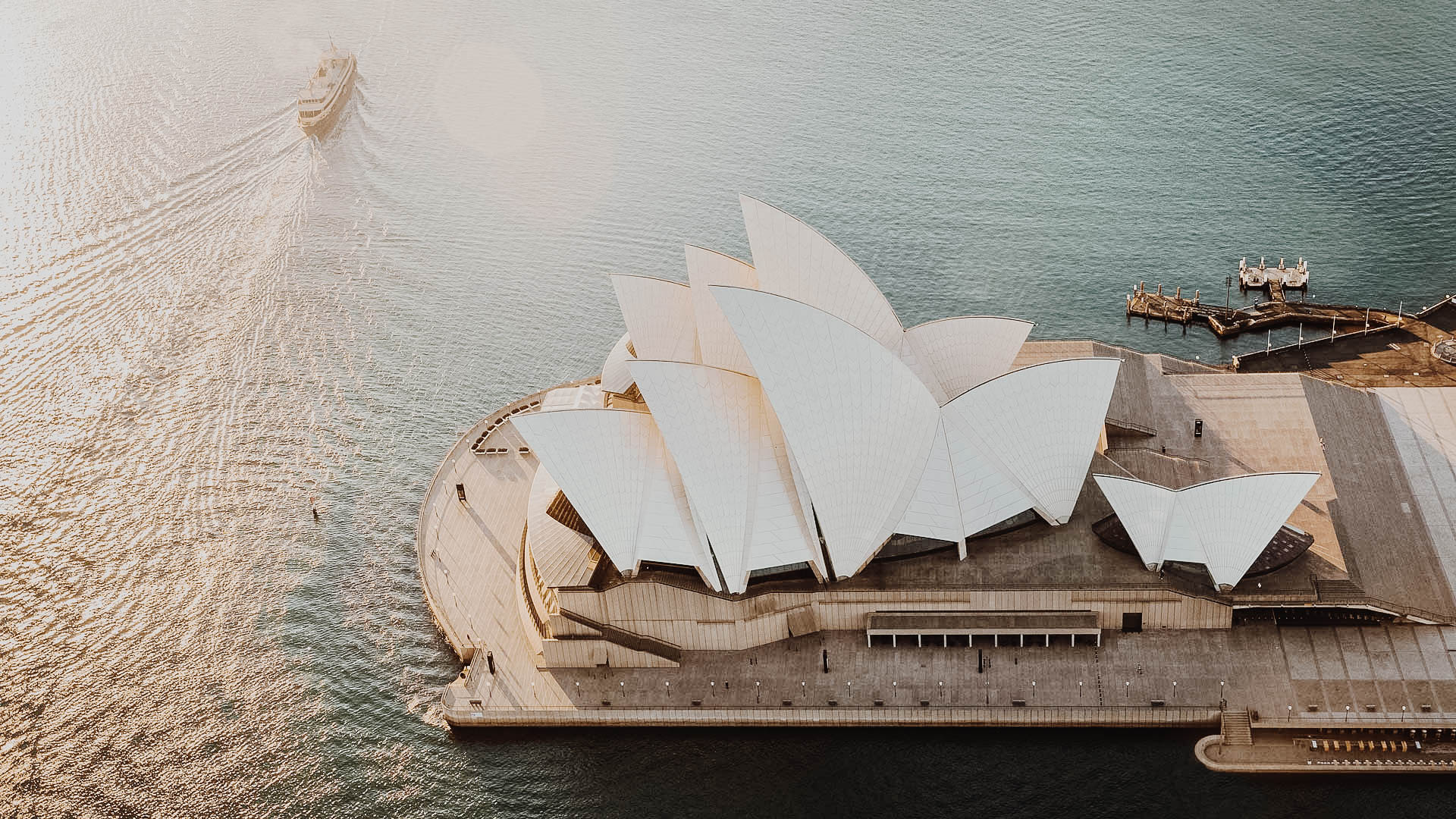 PHOTO: SYDNEY OPERA HOUSE