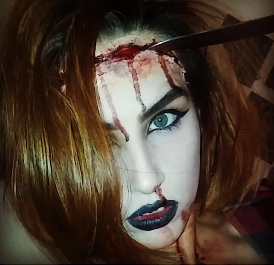 Easy & Scary Halloween Makeup