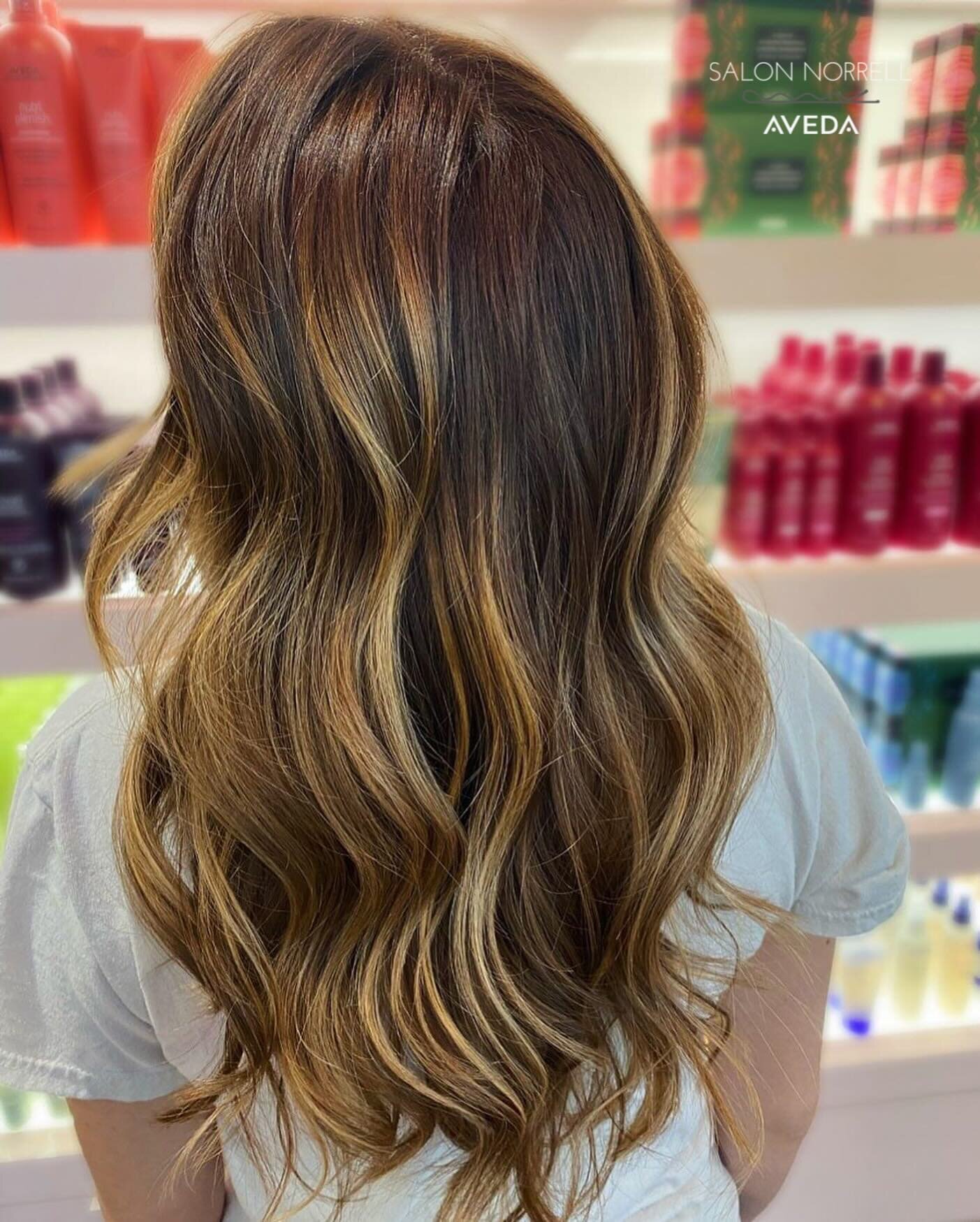 Hair | jessica 
Make your reservation today! 
🗓Reservations are best 
📲Text 813-590-6765 
☎️Call 813-265-2000 
🔗 Link in bio to book online
 💻TampaAveda.com 
📍Tampa, Florida 
🏷 tag us #salonnorrell