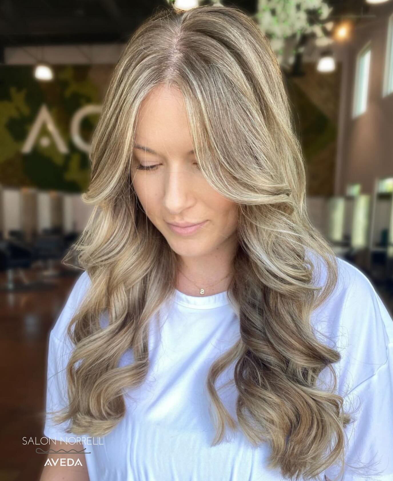 Hair | jessica 
Make your reservation today! 
🗓Reservations are best 
📲Text 813-590-6765 
☎️Call 813-265-2000 
🔗 Link in bio to book online 
💻TampaAveda.com 
📍Tampa, Florida 
🏷 tag us #salonnorrell