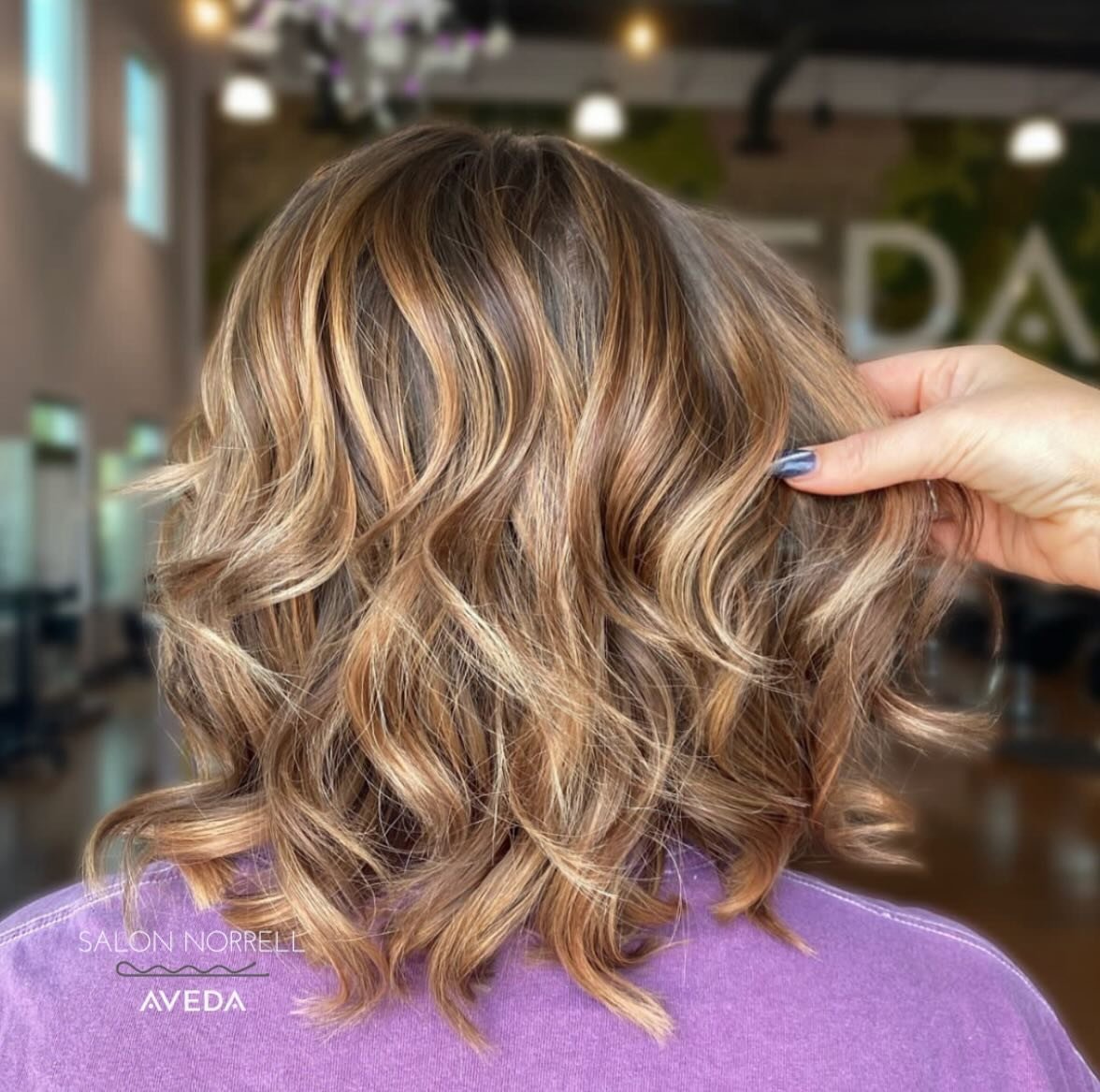 Hair | jessica 
Make your reservation today! 
🗓Reservations are best 
📲Text 813-590-6765 
☎️Call 813-265-2000 
🔗 Link in bio to book online 
💻TampaAveda.com 
📍Tampa, Florida 
🏷 tag us #salonnorrell