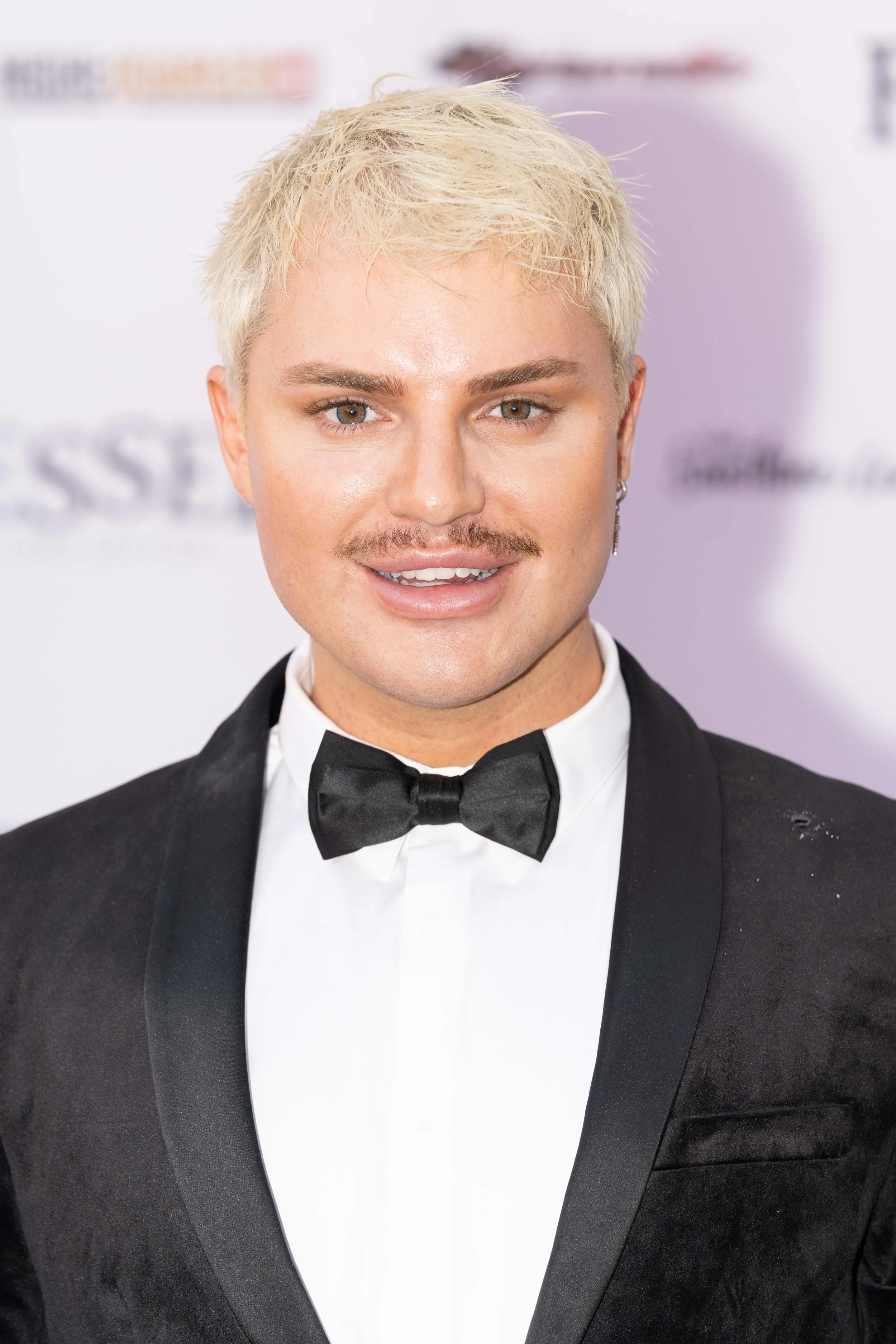 the-possessed-movie-premiere-red-carpet.JPG