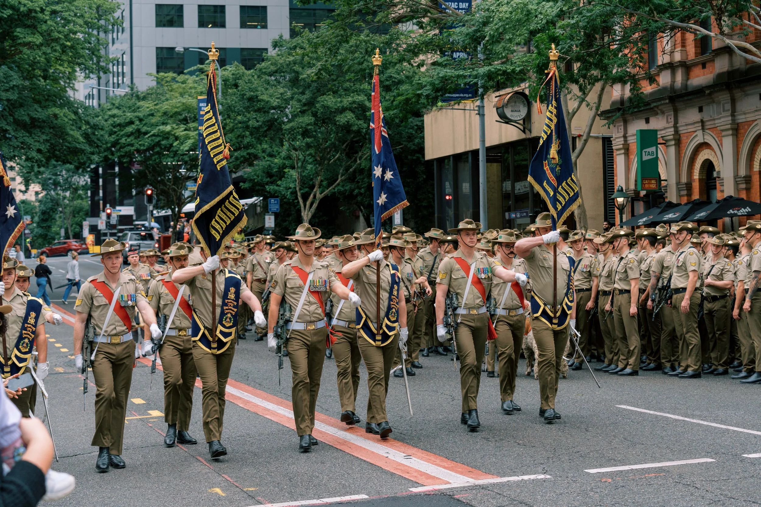 veterans-marching-anzac-day-brisbane-photo.JPG
