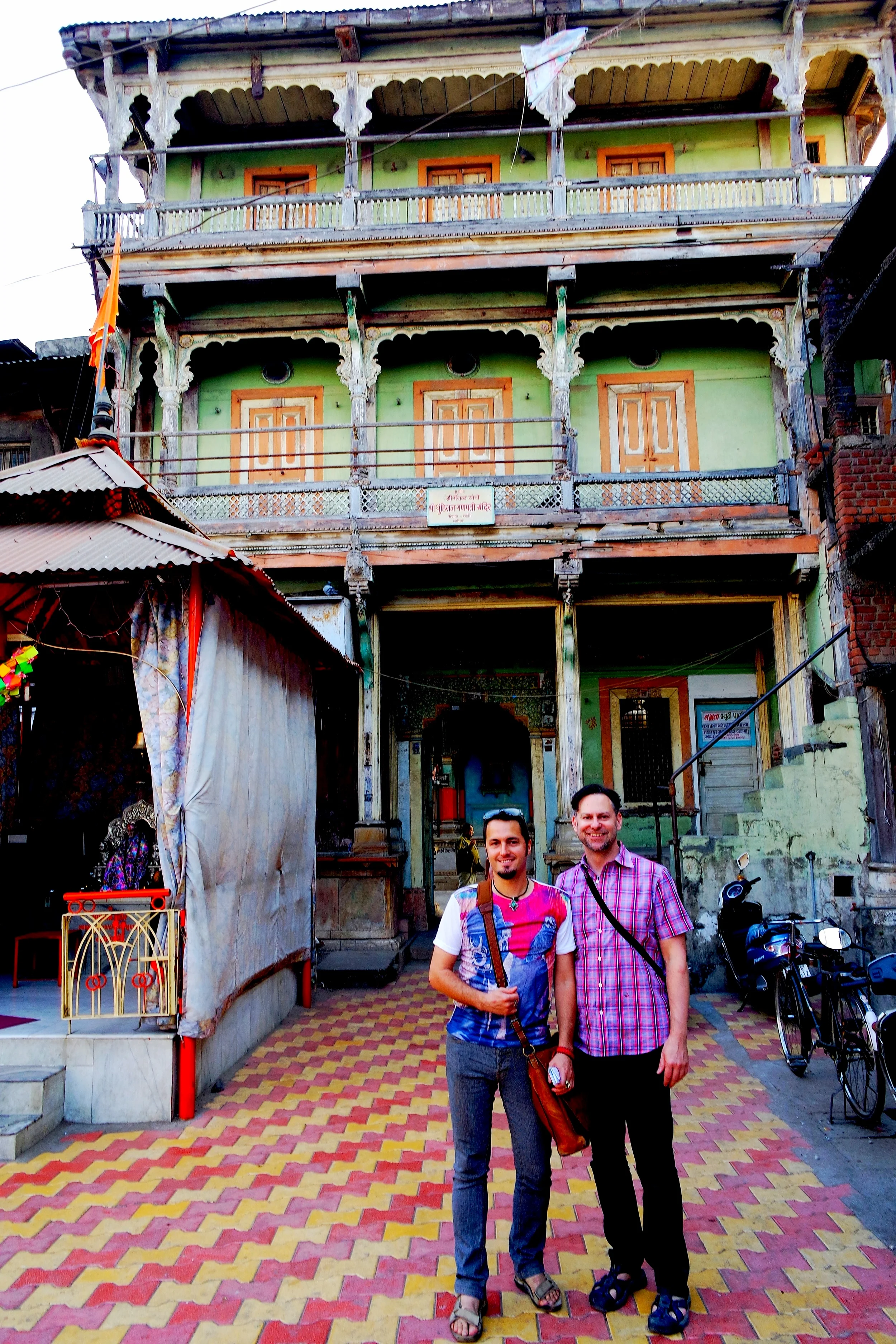 Places to Visit in Vadodara: Ganesha Temple and Sayaji Baug