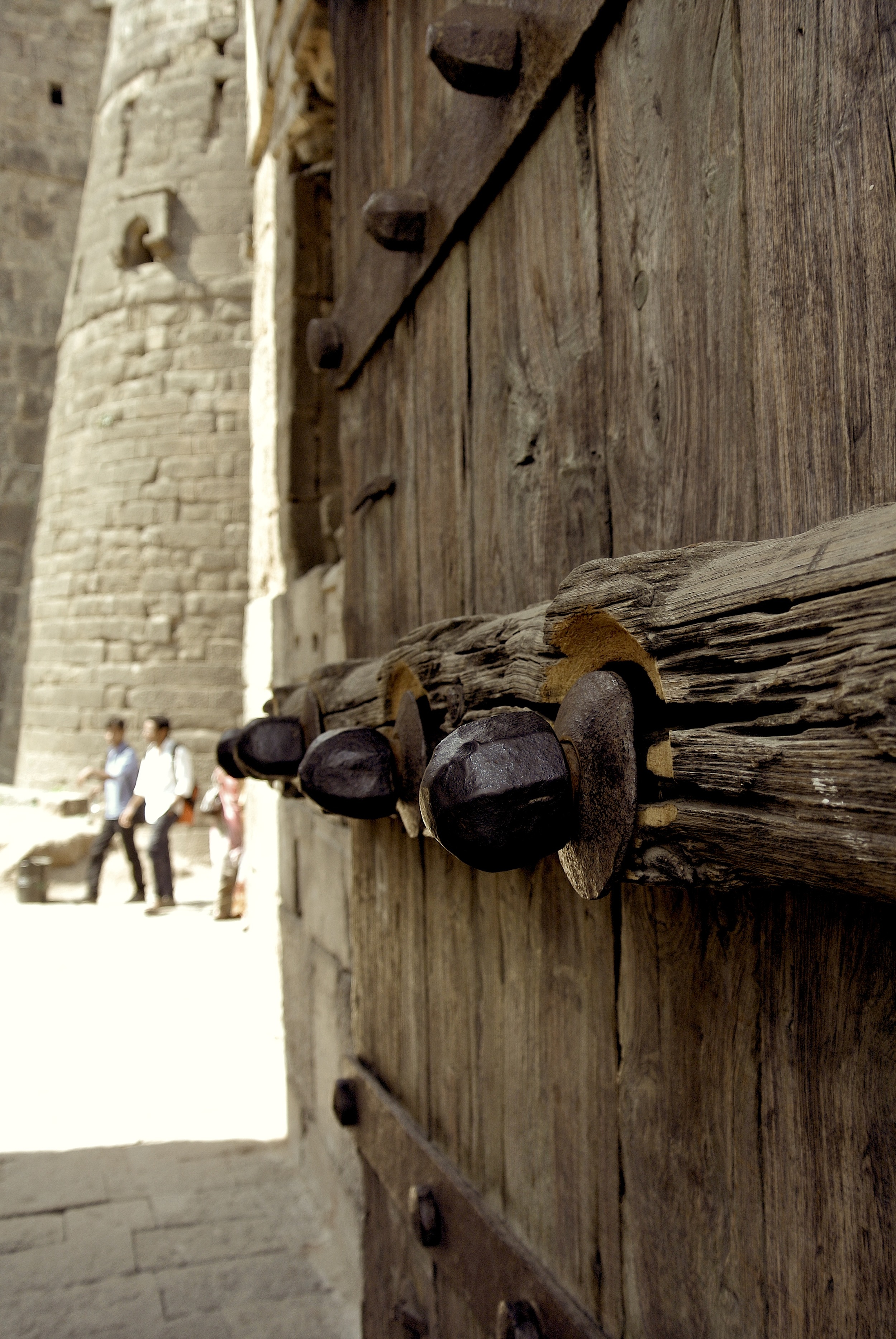  The iron-studded entry door to the Daulatabad fort 