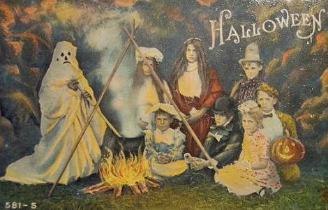 24 Vintage Halloween Cards That Are Nostalgic — But a Bit Creepy, Too