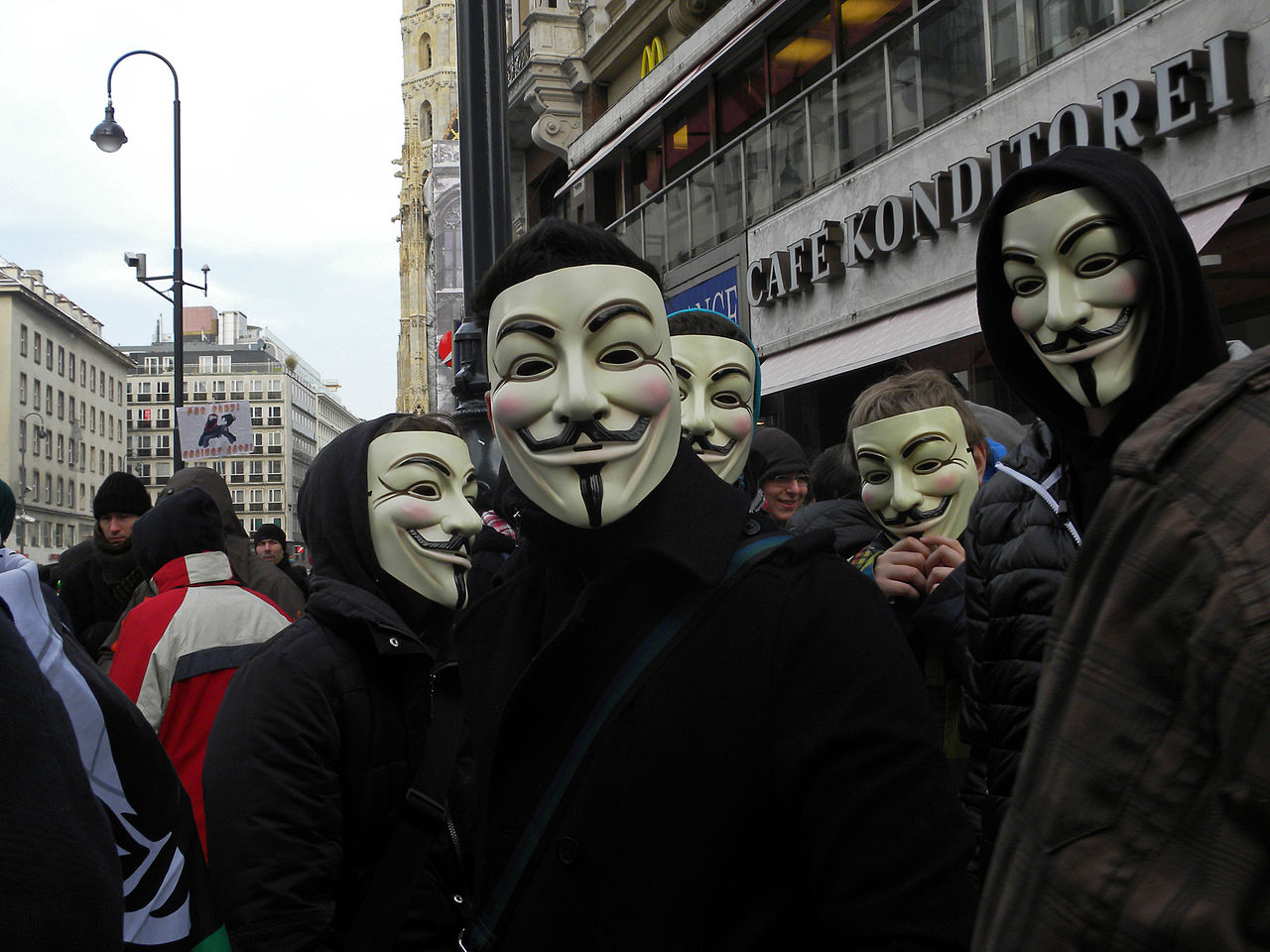 Guy Fawkes Day / Bonfire Night A Bizarre British Holiday