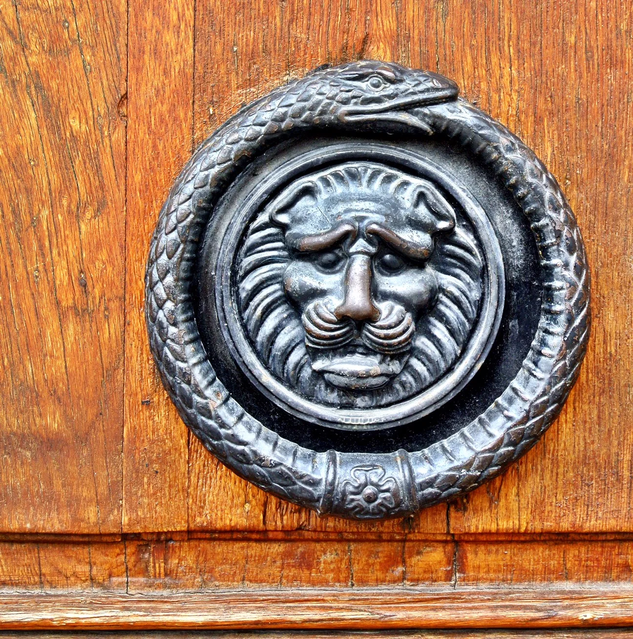 Les Portes de Paris – The Doors of Paris
