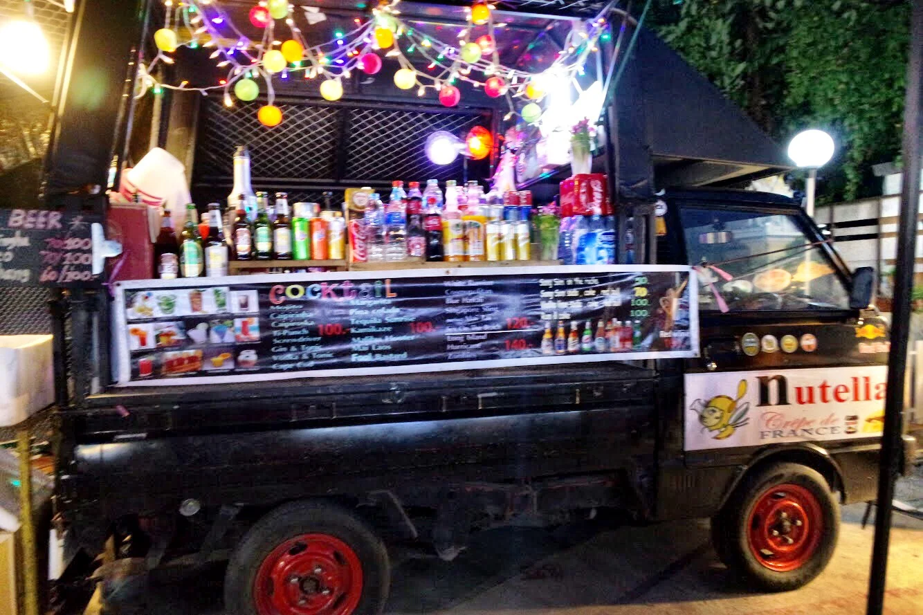 Just follow the flashing lights and pumping music to find your way to the booze cart at the back of the food court