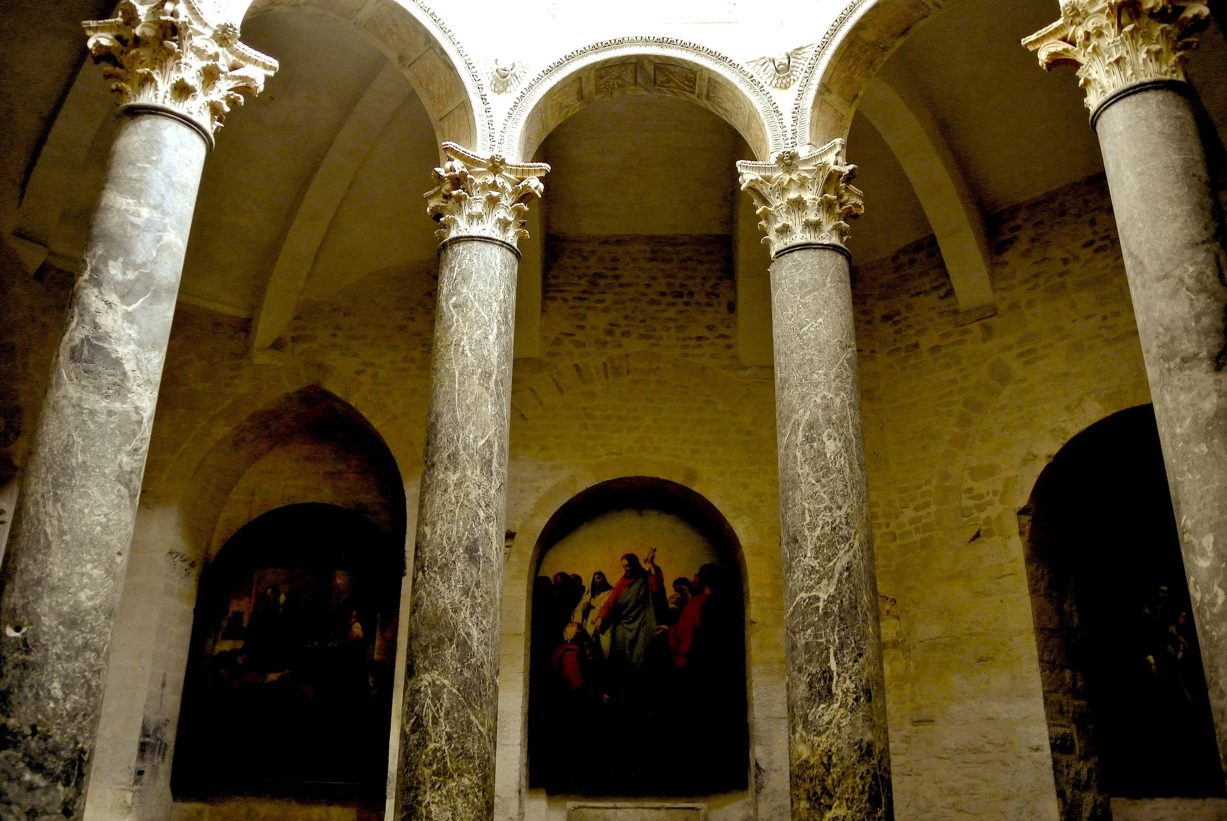 A Tour of the Cathédrale Saint Sauveur