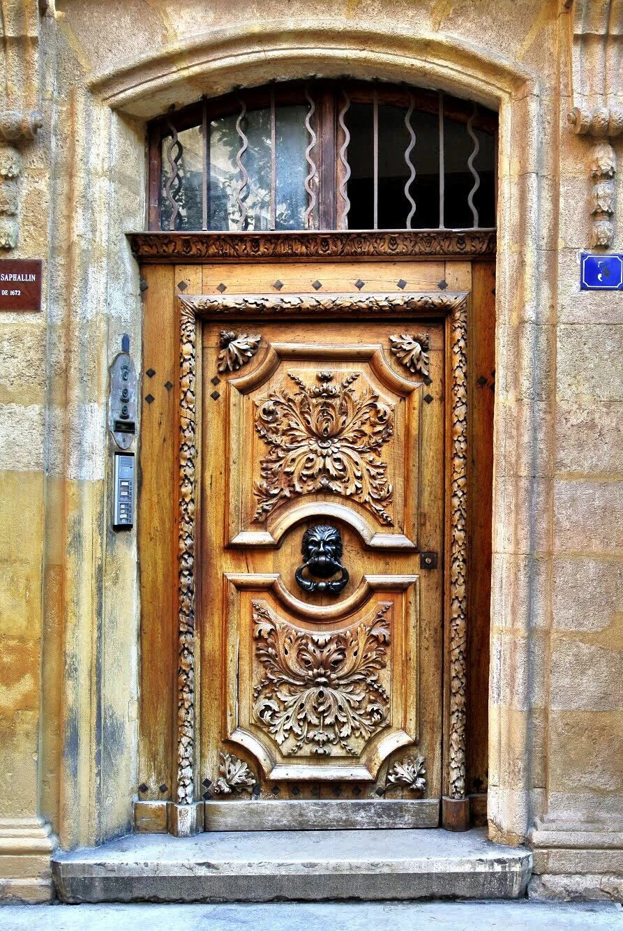 doorsofprovence7.jpg