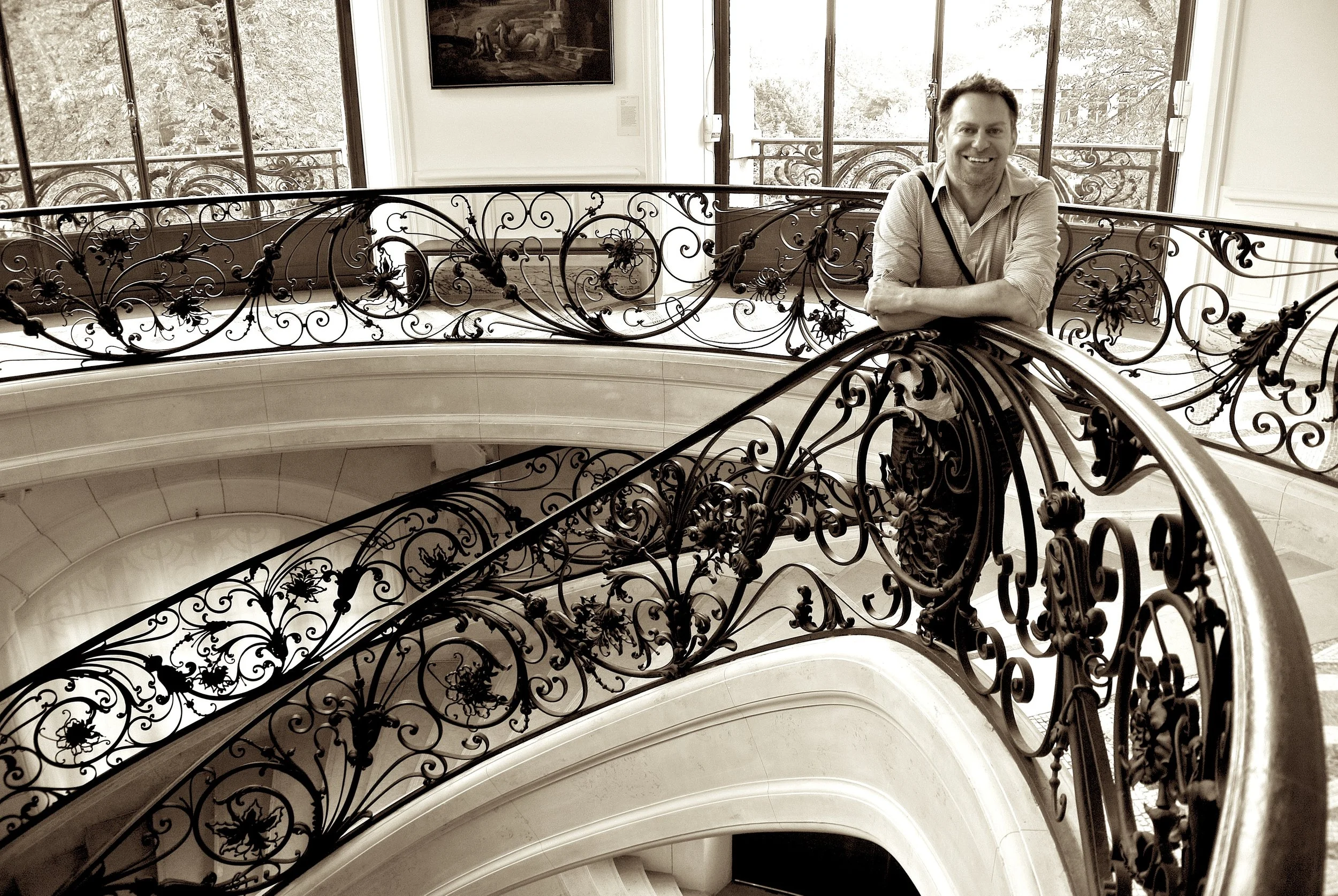 Now this is the kind of staircase you can make a grand entrance on!