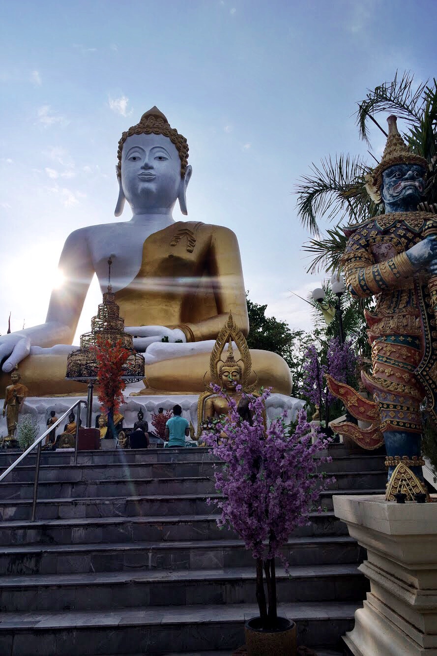 The big Buddha can be found at one end of the wat, closest to the parking area