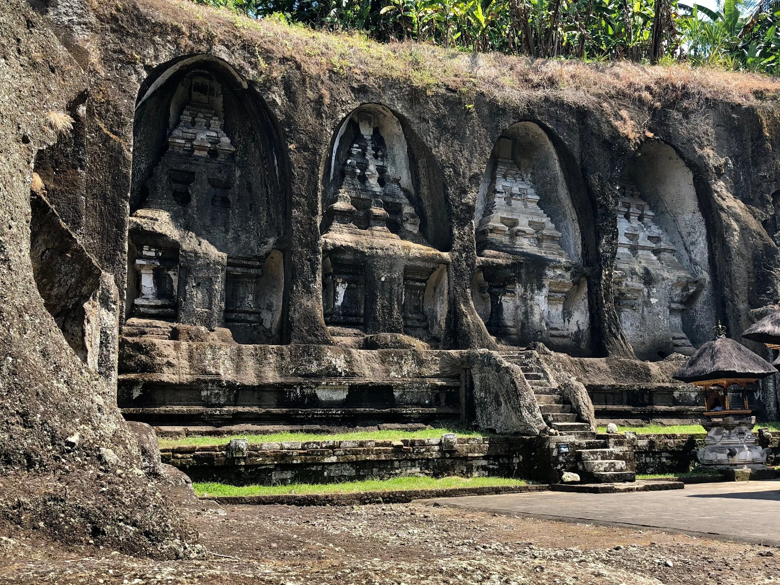 The 10 memorials were created for royal family members — and their concubines