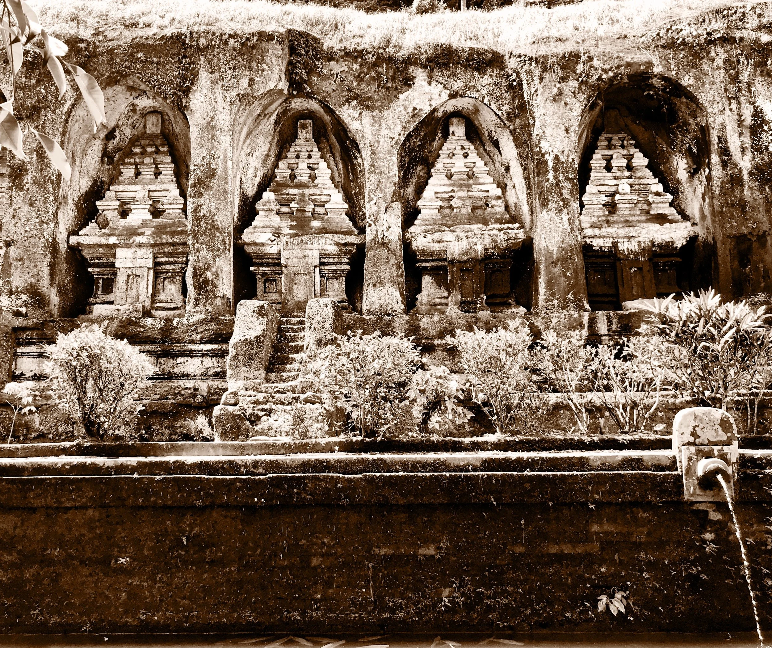 gunungkawisepia.JPG