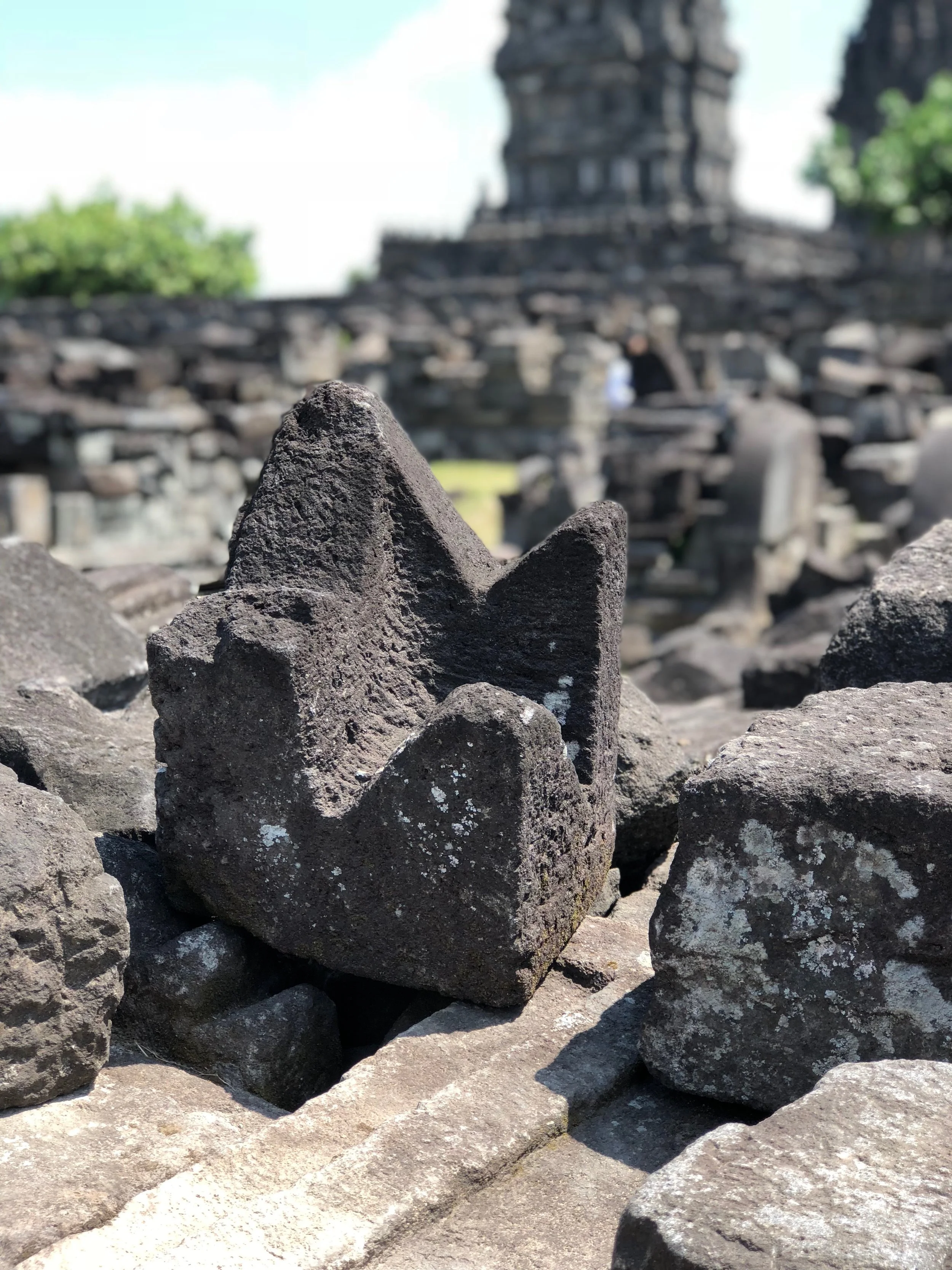 The fragments of the temples fit together like puzzle pieces