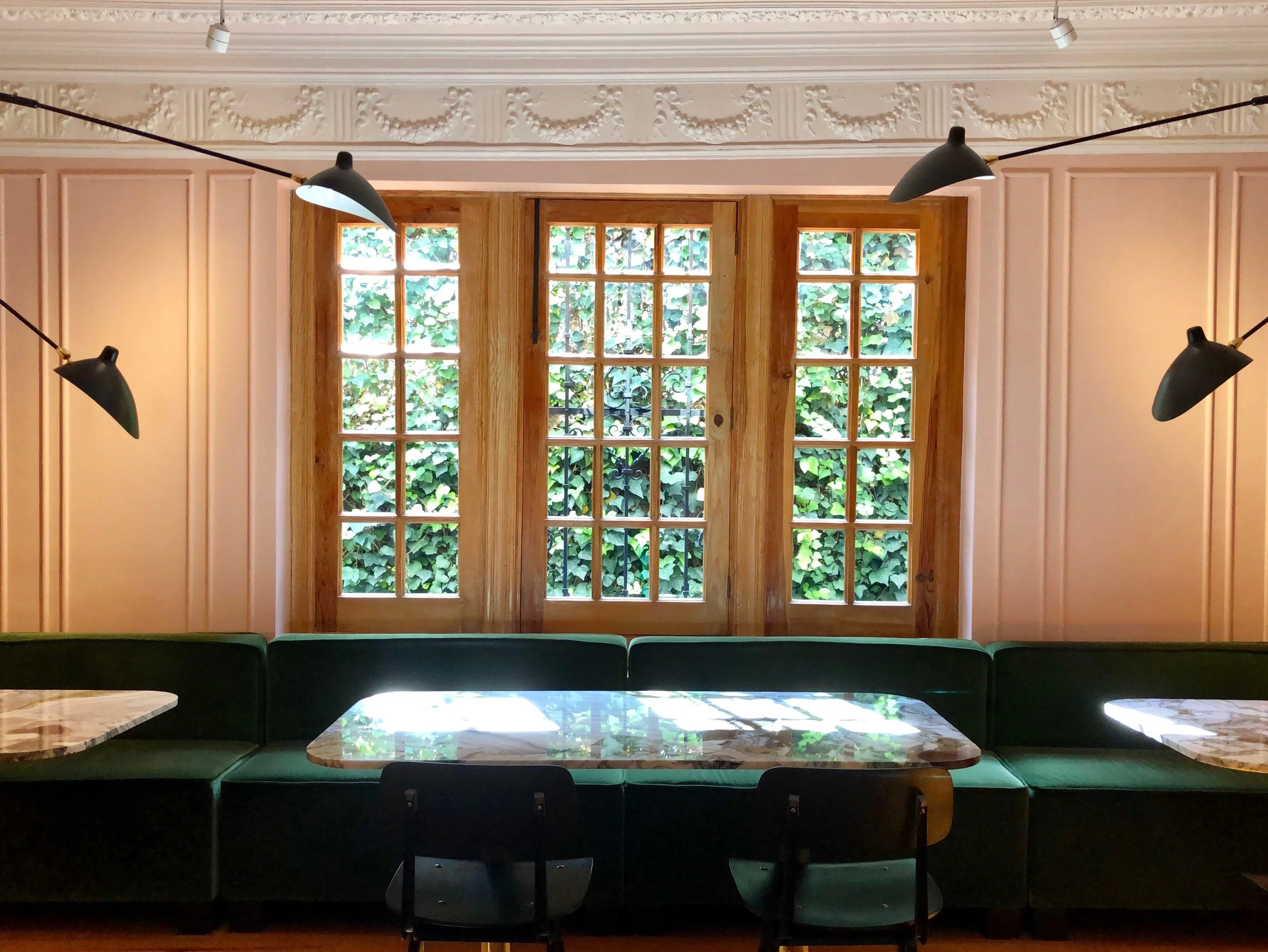 Where breakfast is served each morning