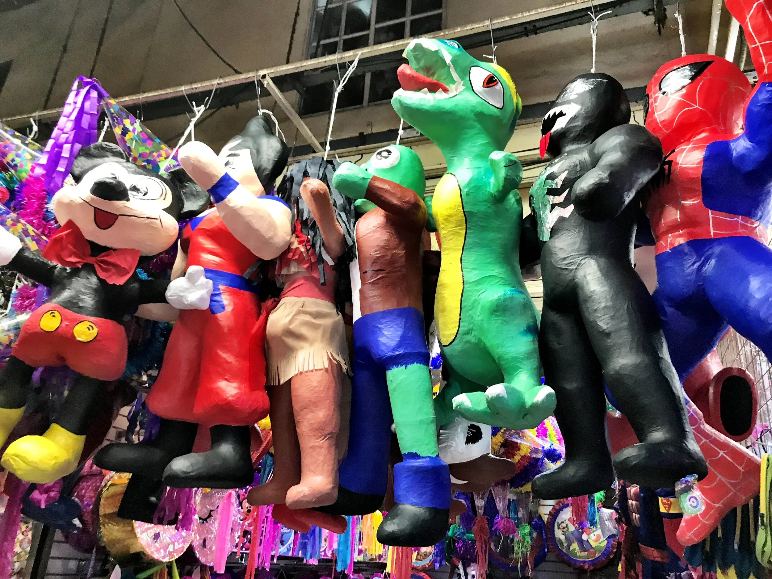 sonoramarketpinatas.JPG