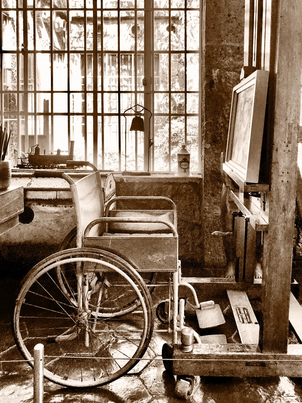 In poor health for much of her life, Frida had to paint in a wheelchair now and then