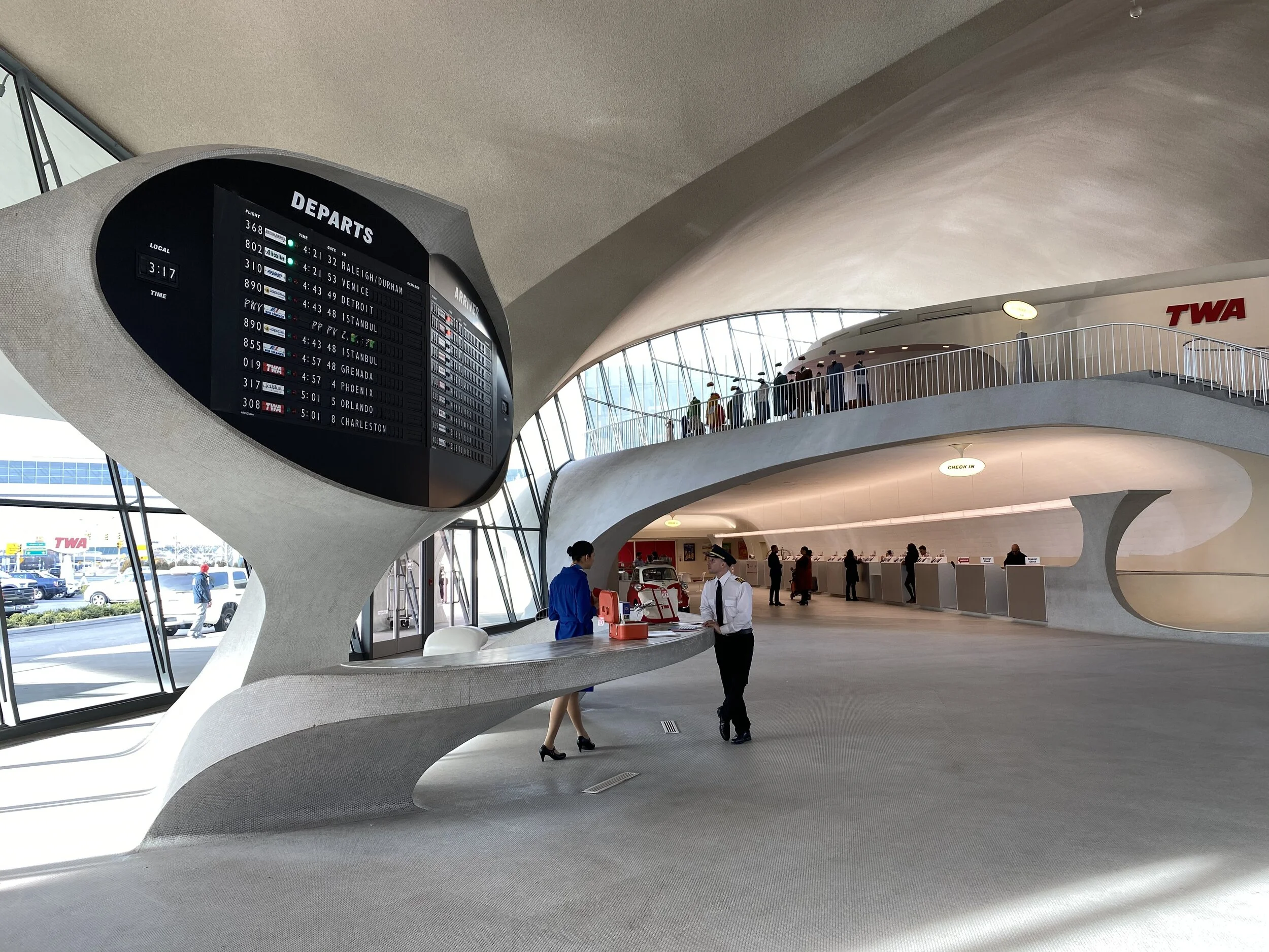 TWA Flight Center: 8 Facts About the Futuristic Mid-Century Modern Masterpiece