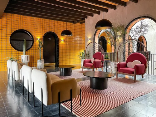 I&rsquo;ll admit it, I&rsquo;m a fan of @andresgandresg. When the time came for us to find the perfect place to stay in San Miguel de Allende, and I saw that @casahoyos was another one of his projects, the decision for me was easy. The boutique hote